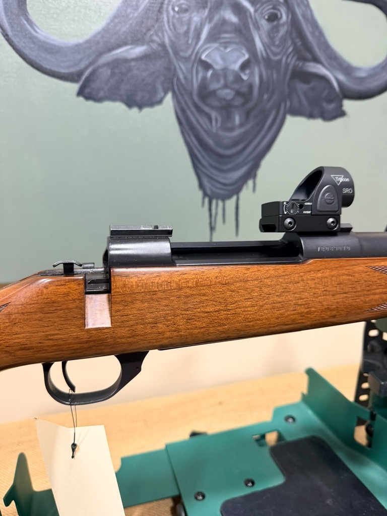 Weatherby Vanguard Madera Cal. 30-06 + Punto Rojo - Rifle Cerrojo de Segunda Mano