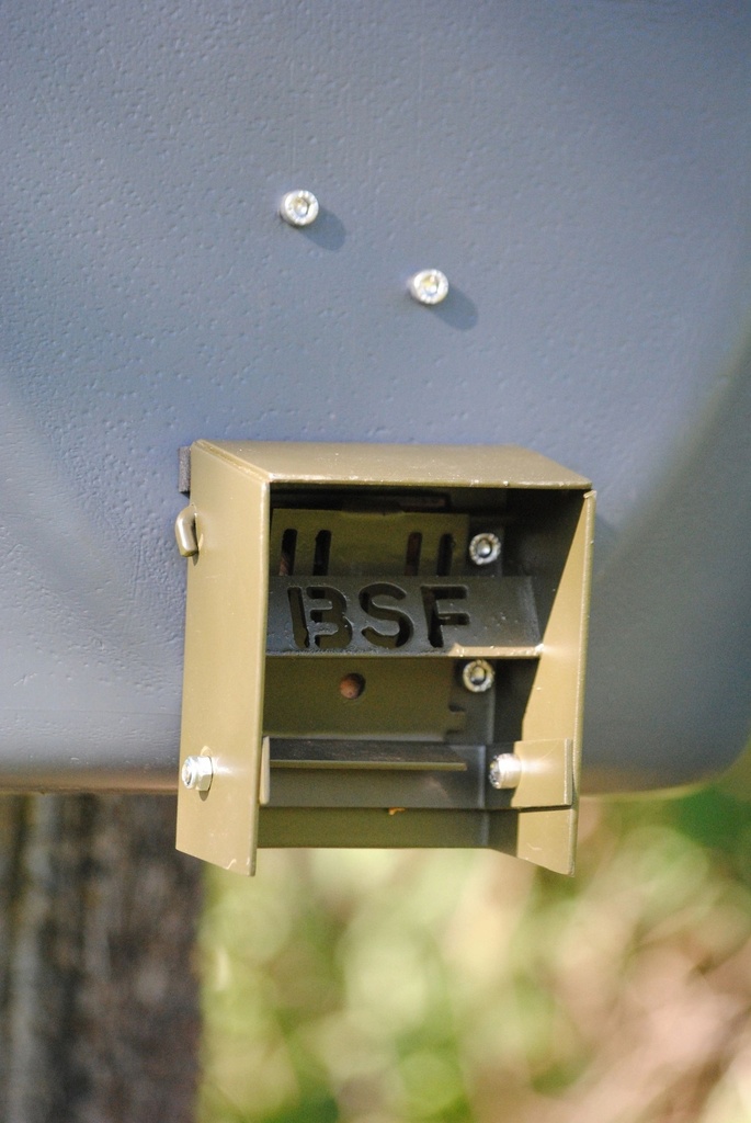 BSF YIMI - Dispensador Trampilla Almendras y Bellotas